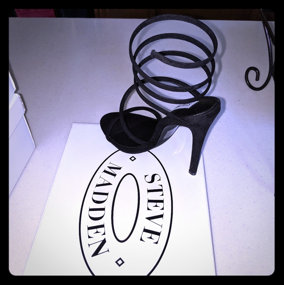Steve Madden black heels